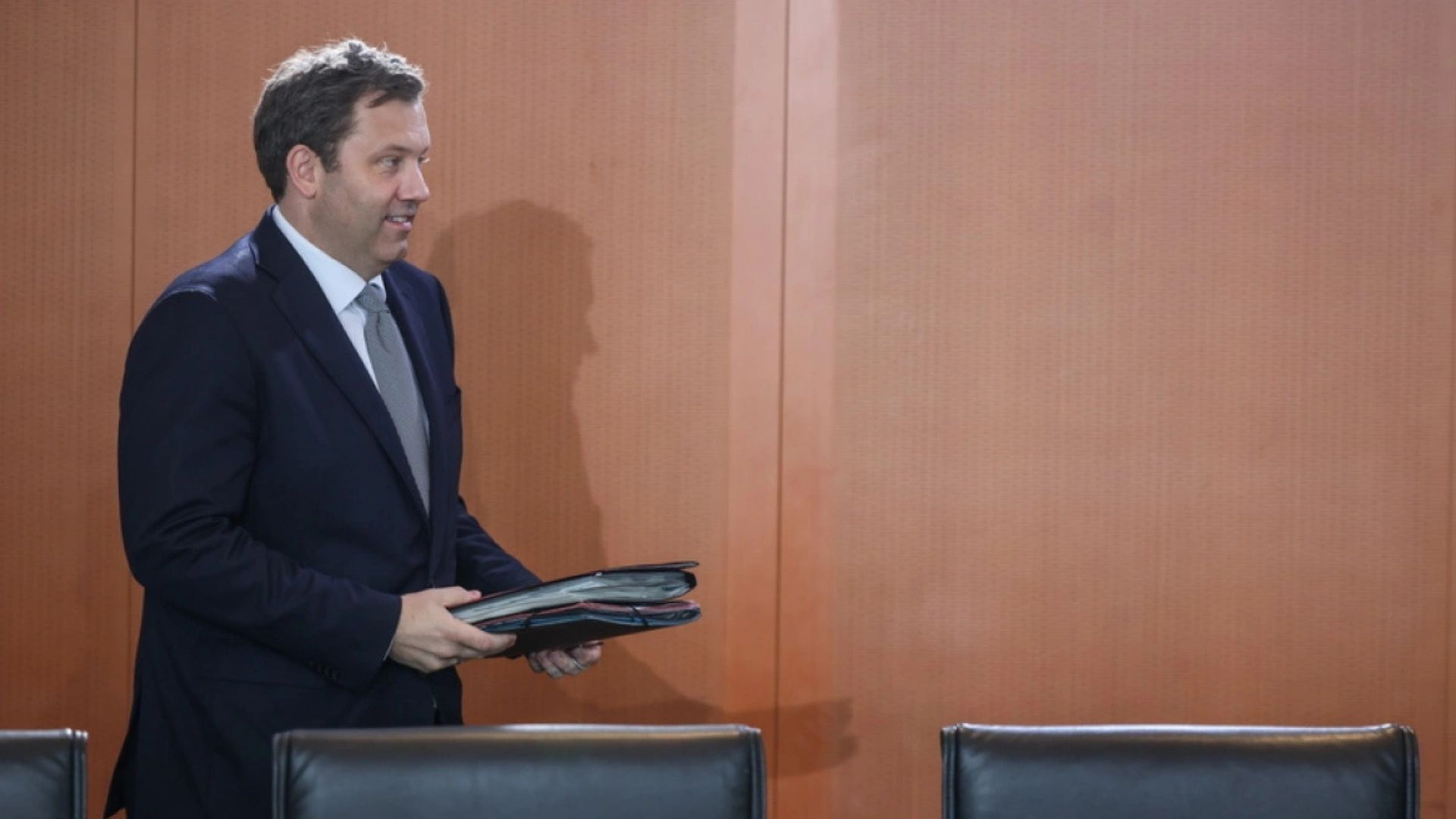 Zv.kancelari gjerman i bën thirrje presidentit Trump: Përfundojeni këtë luftë të pakuptimtë me Iranin, pasojat e saj po i shohim te karburantet