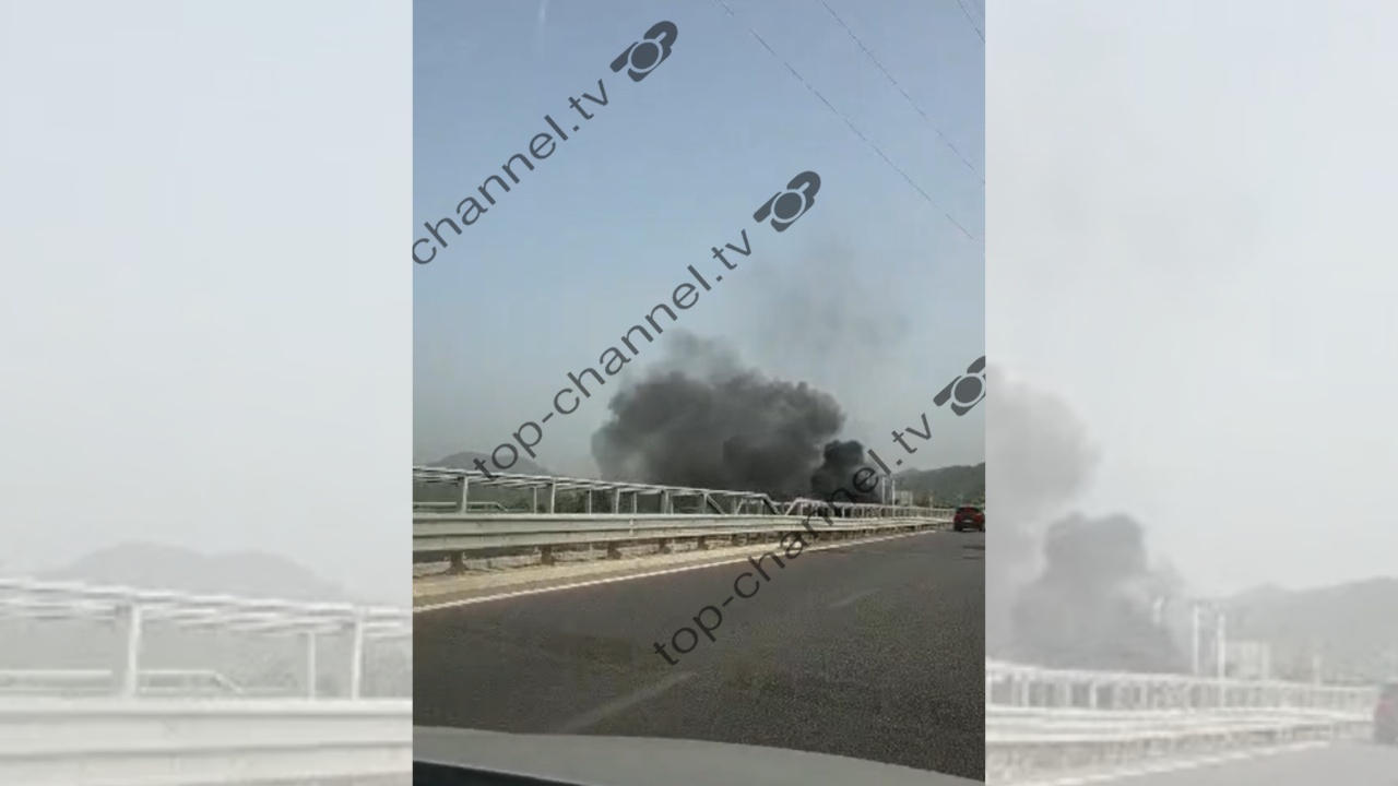 Makina në Elbasan përfshihet nga flakët  reja e tymit mbulon autostradën