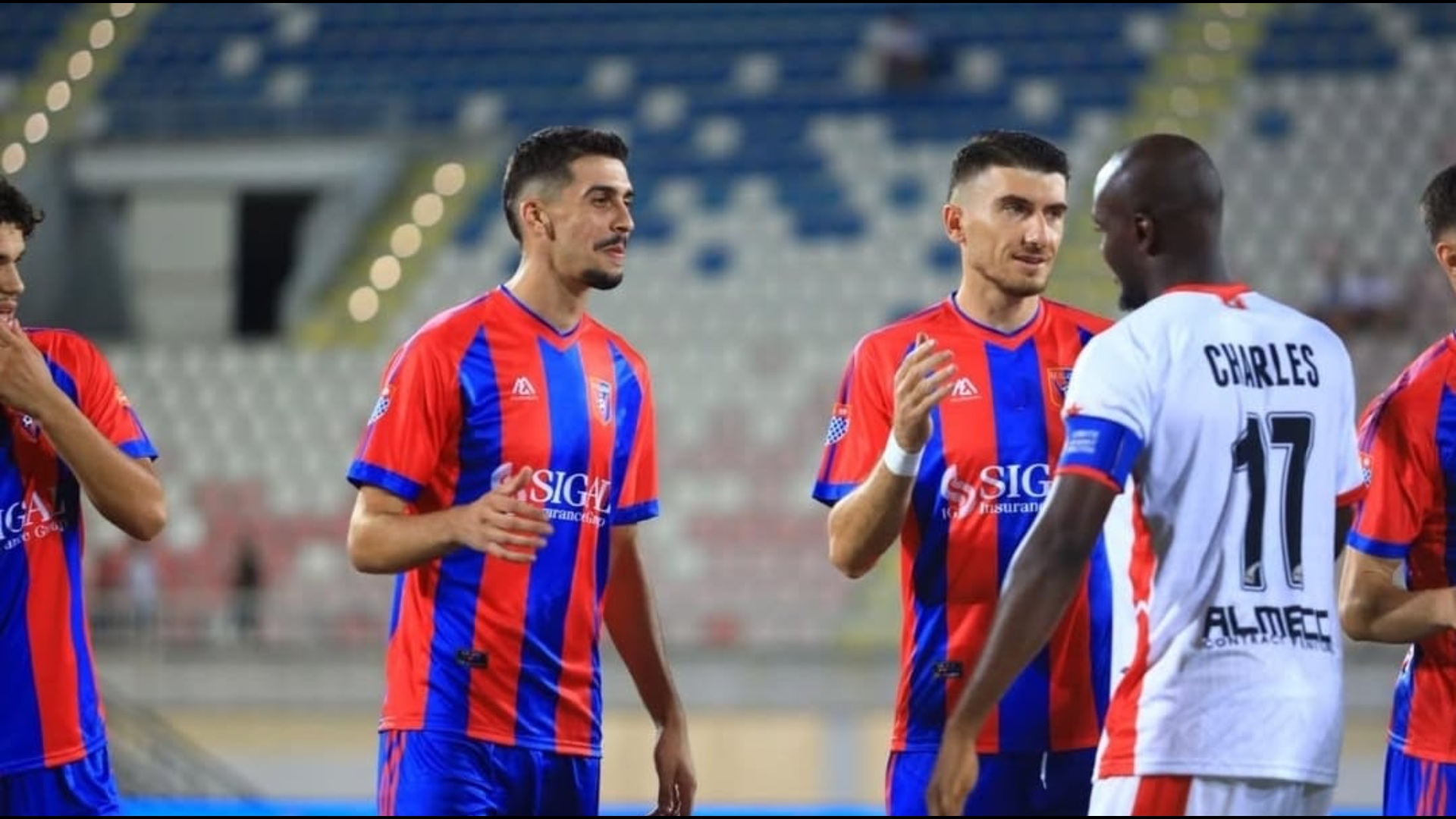 Vllaznia dhe Skënderbeu nisin Superiores me spektakël  2 2 në  Loro Boriçi 