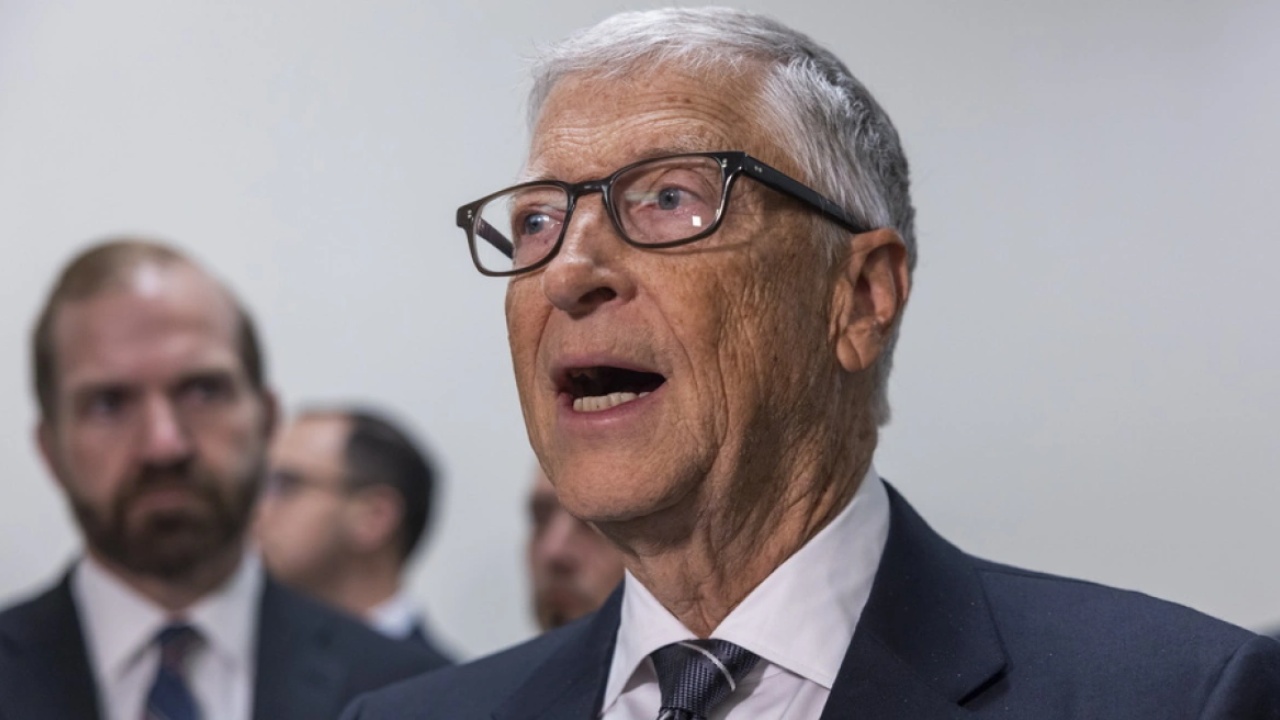 Bill Gates i shqetësuar nga inteligjenca artificiale  Mjeti më i rrezikshëm i shpikur ndonjëherë  mund të ketë humbje masive të vendeve të punës