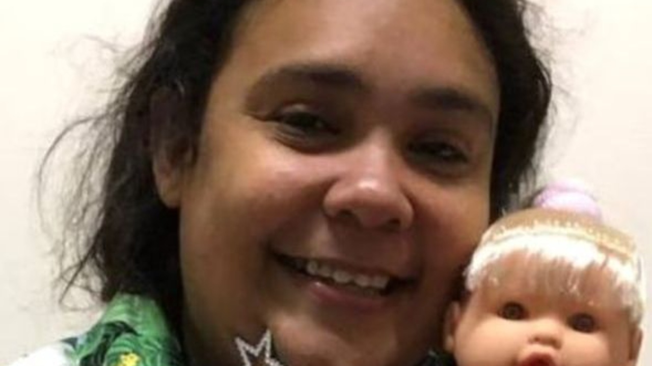 Historia e pazakontë në Brazil  E veshur si fëmijë dhe me lodra në duar  38 vjeçarja u shtir si 12 vjeçare për më shumë se një vit  mashtroi familjen sepse 
