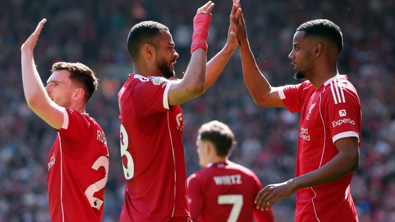 Lëvizje e papritur në Angli  Manchester City gati të transferojë sulmuesin e Liverpool për 100 milionë euro