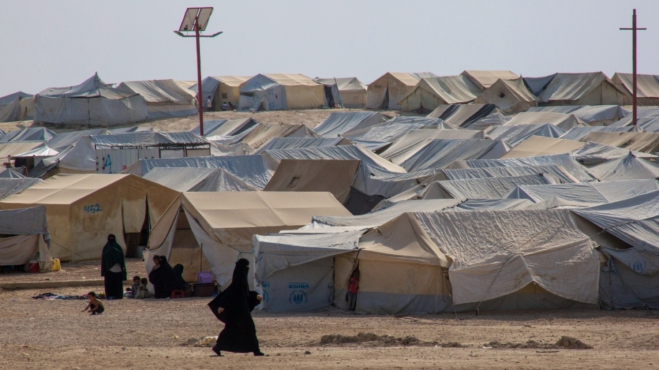 riatdhesohen-nga-siria-5-shtetas-shqiptare-mes-tyre-3-te-mitur-lamallari-vijojme-punen-per-kthimin-e-te-gjithe-shtetasve-shqiptare