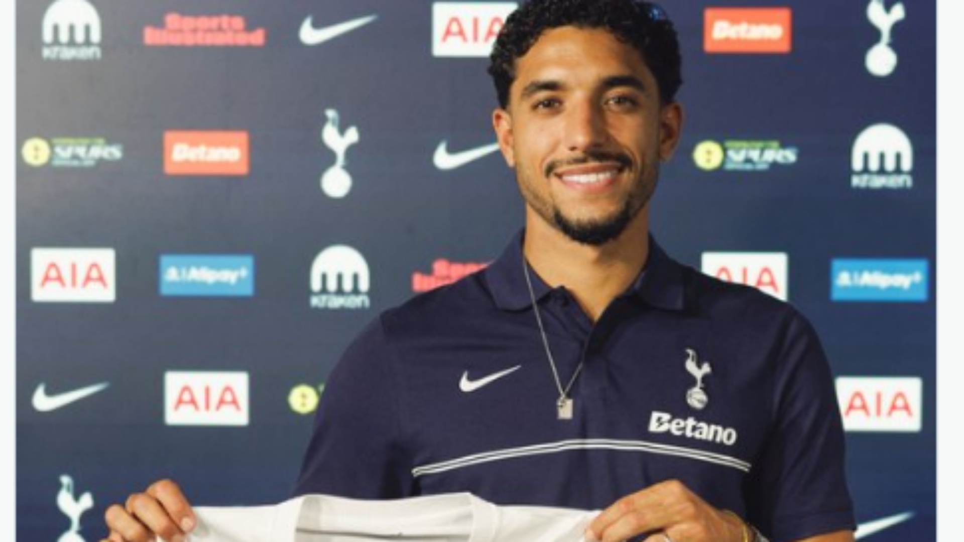Zyrtare  Tottenham  peshkon  sërish te Manchester City  siguron dhe shërbimin e Marmoush