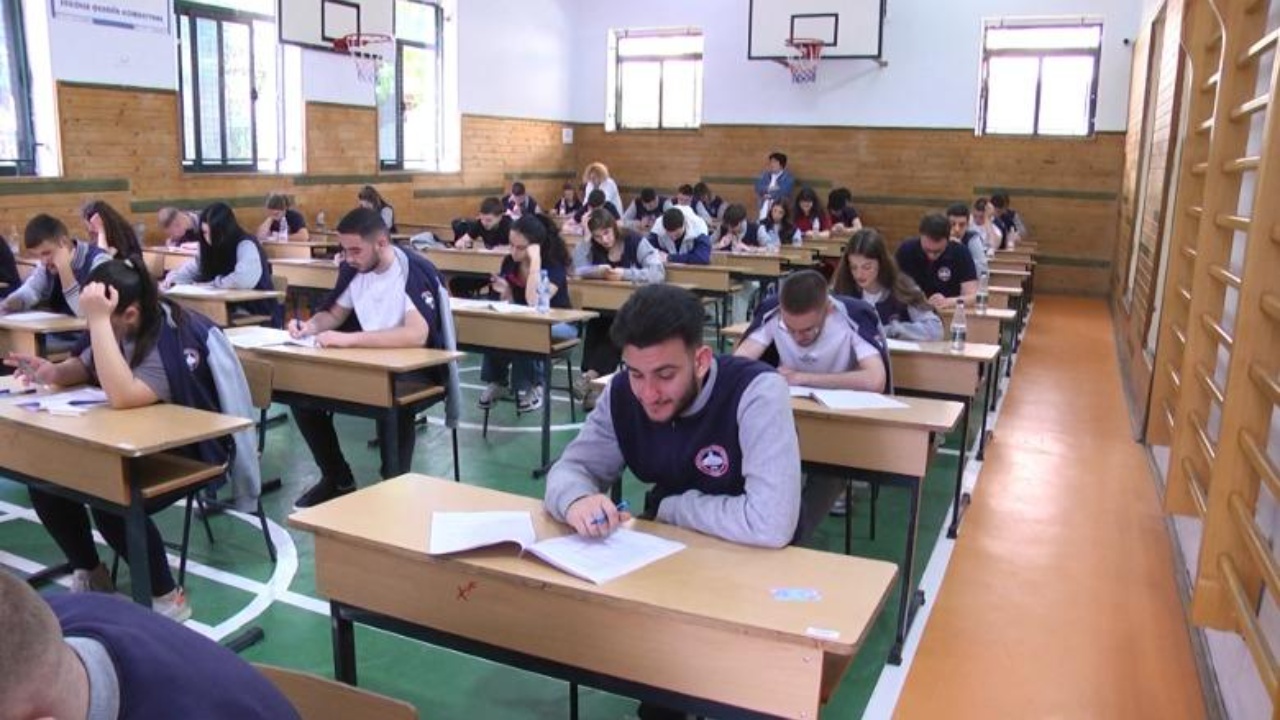 Publikohen listat paraprake të studentëve fitues në Fakultetin e Mjekësisë në Tiranë  ja kur nisin regjistrimet