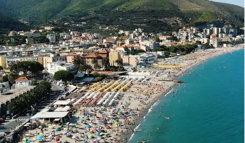  Luftë e shenjtë  në Itali  Murgeshat përplasen me bashkinë për plazhin që menaxhojnë prej 80 vitesh