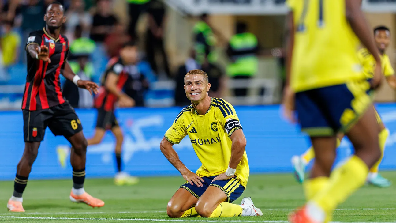 befasia-e-madhe-ne-arabi-ronaldo-lihet-ne-stol-ne-pjesen-e-dyte-reagimi-i-ashper-pas-ndeshjes-nuk-mund-te-behesha-portier