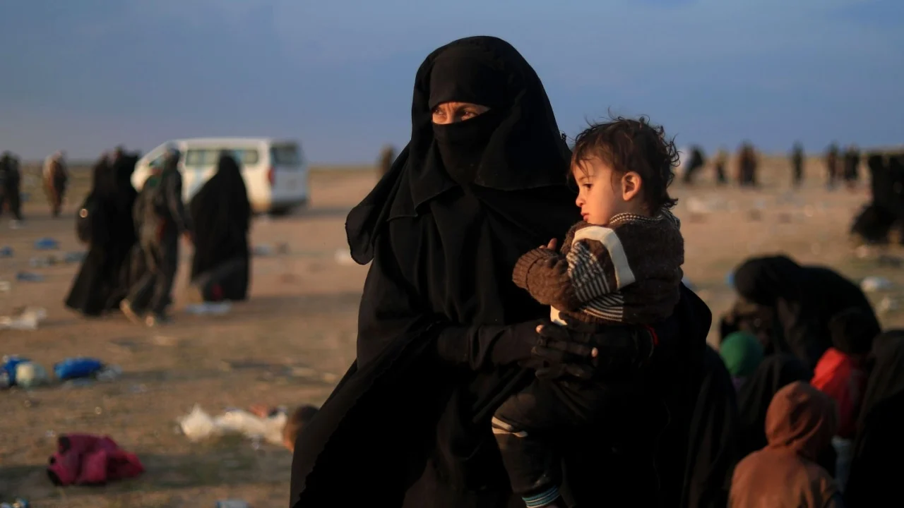 Mbi 40 shqiptarë nga siria dhe iraku u kthyen  por pa strehim dhe mbështetje ekonomike  Rrezik për margjinalizim