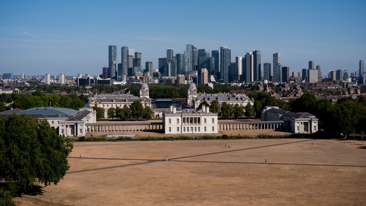 britania-pergatitet-per-valen-e-peste-te-te-nxehtit-temperaturat-pritet-te-arrijne-36°c