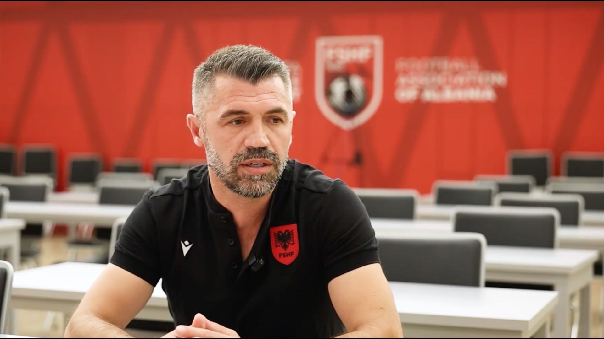rregulli-i-ri-per-aktivizimin-e-te-rinjve-ne-kampionat-trajneri-tafaj-perfitojne-edhe-klubet-edhe-kombetarja