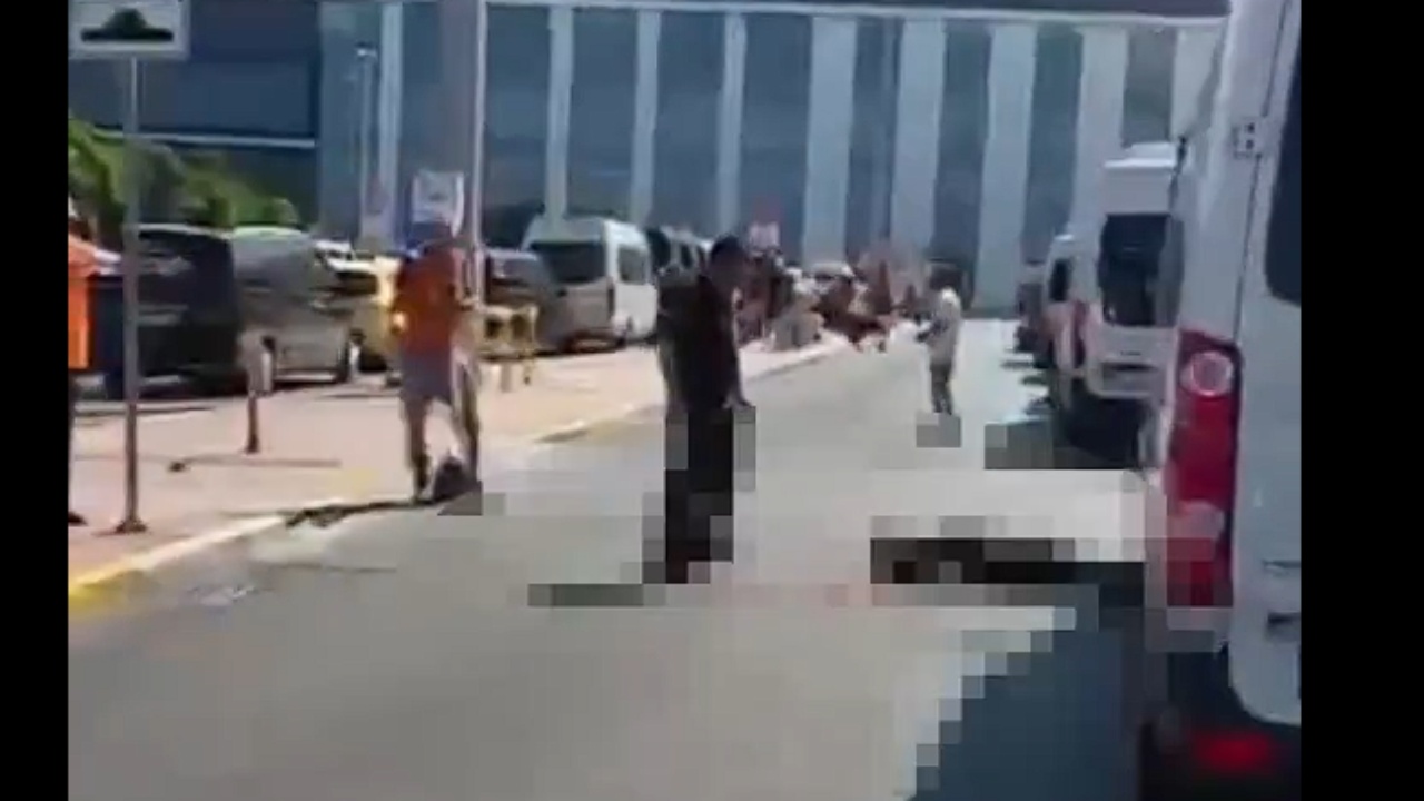 krim-brutal-ne-aeroportin-e-antalias-ish-polici-ekzekuton-me-armen-e-sherbimit-partneren-e-tij-38-vjecare-e-kercenonte-vazhdimisht-per