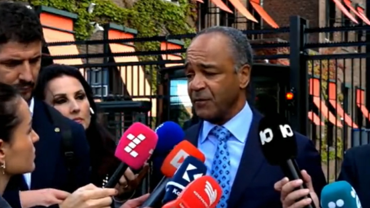  Ditë e errët për drejtësinë ndërkombëtare  Parlamenti i Kosovës të heqë mbështetjen për tribunalet   Avokati i Thaçit  Godita kokën me grushte kur 