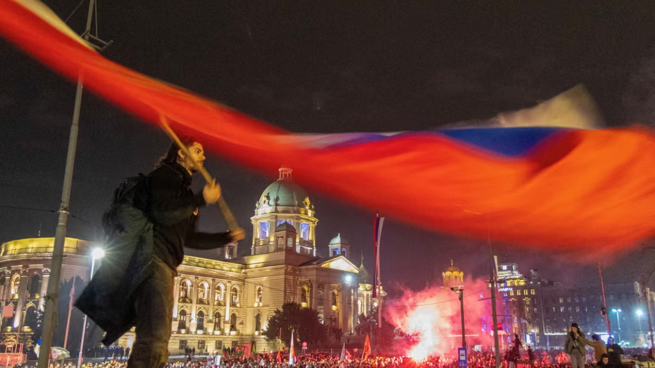 Serbët në shënjestër të programeve spiune   The Guardian   Vala më e madhe e dokumentuar e mbikëqyrjes në vend