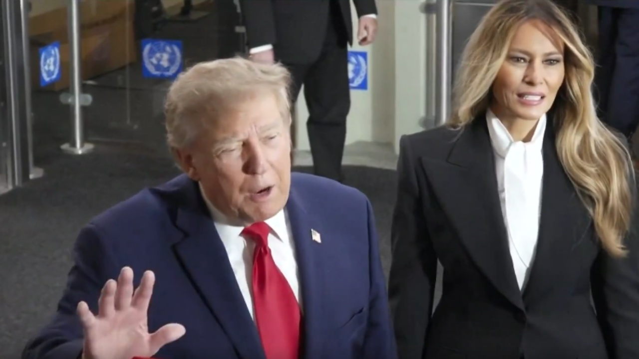 Video  Krah Melanias  Trump mbërrin në OKB dhe përplaset me gazetarët e CNN  Nuk duhet të ishit këtu