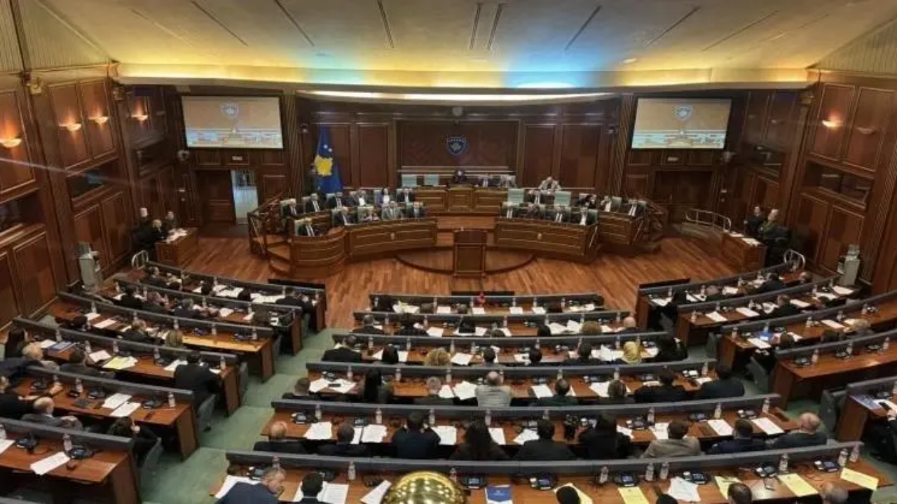 kuvendi-i-kosoves-mblidhet-sot-ne-rend-dite-deklarata-per-aktgjykimin-e-speciales-ndaj-ish-krereve-te-uck-se