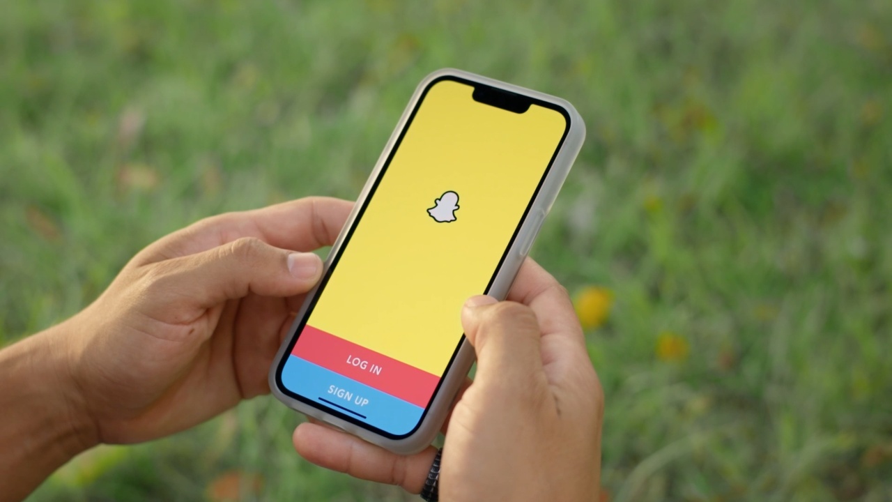 Pas Meta s  edhe Snapchat paralajmëron kufizime të kohës së përdorimit për të miturit