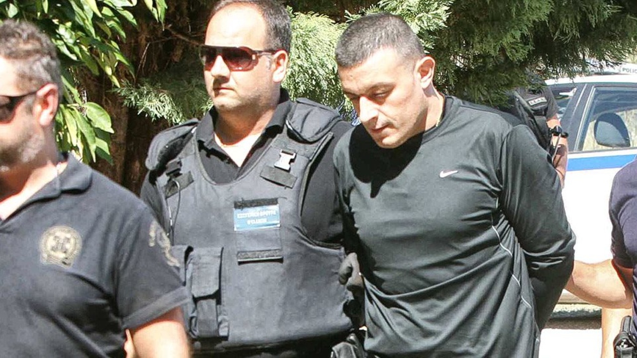 Alket Rizai duhej të kthehej sot në burg  si ndodhi sherri në plazhin grek  shqiptari zhduket nga vendngjarja pas të shtënave
