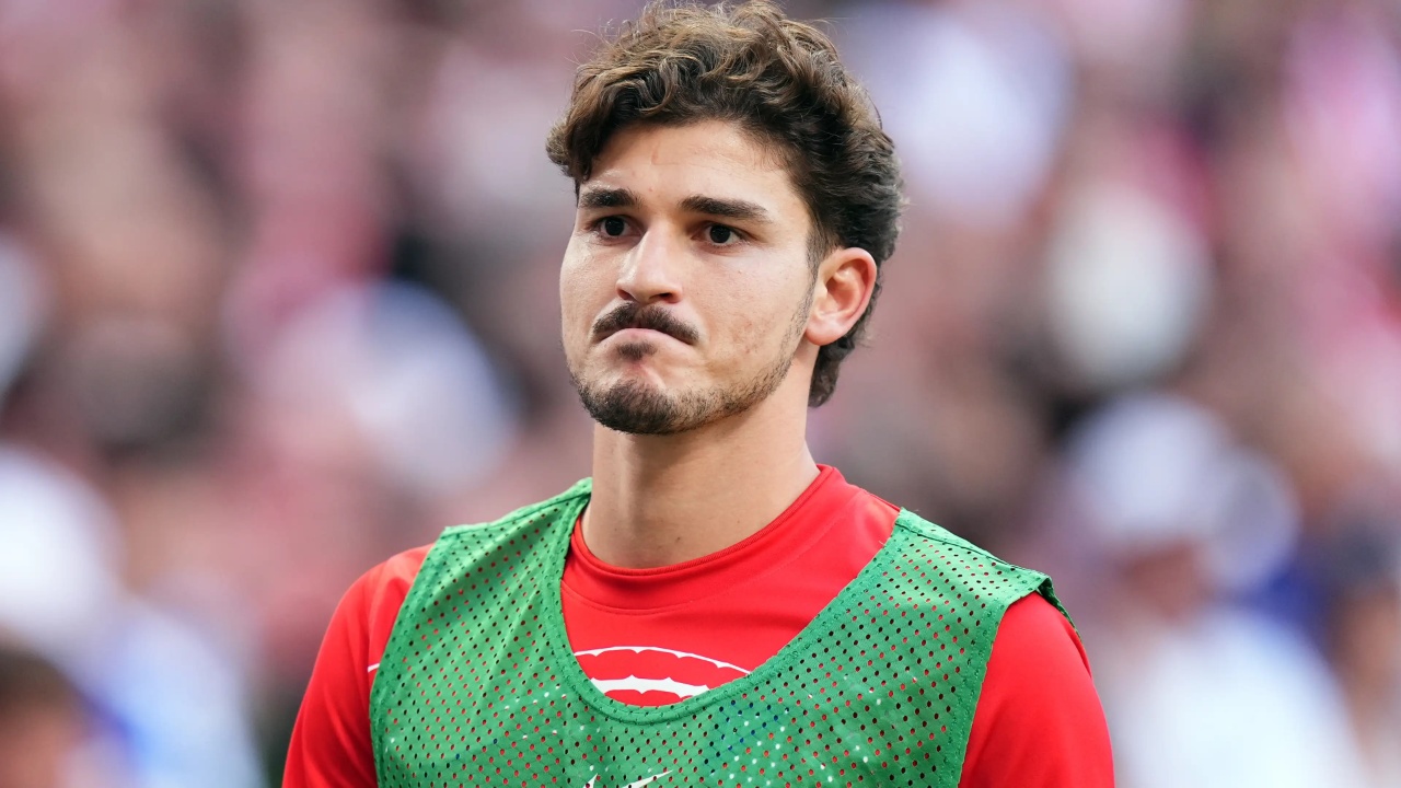  Nuk do të shkojë te Barcelona  me siguri absolute   Atletico Madrid sfidon Barcelonën dhe vendos klauzolën prej 490 milionë eurosh për Julian Alvarez