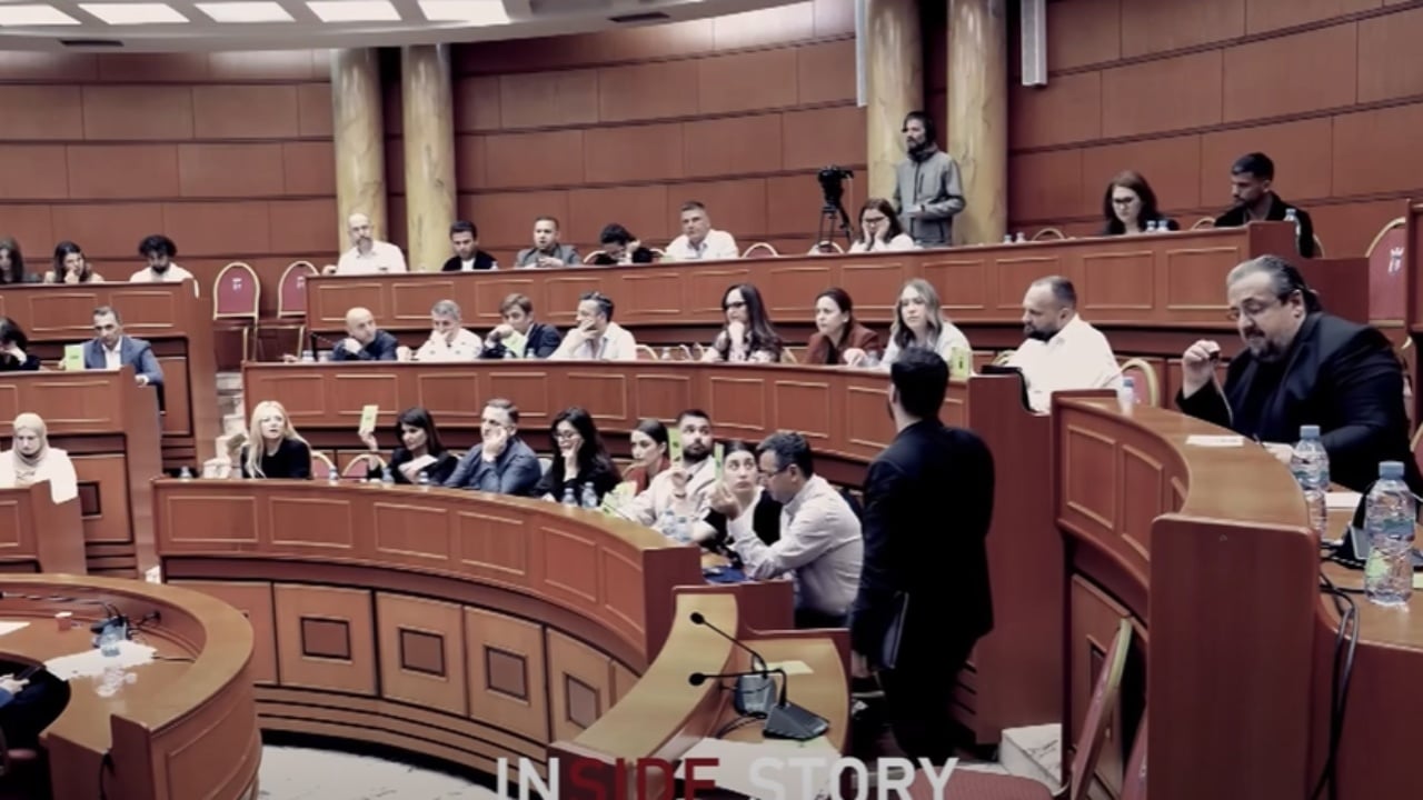inside-story-si-u-zevendesuan-njerezit-e-veliajt-me-ata-te-ballukut-ne-bashki-pse-kryebashkiaku-i-tiranes-nxori-kthetrat-dhe-reagoi