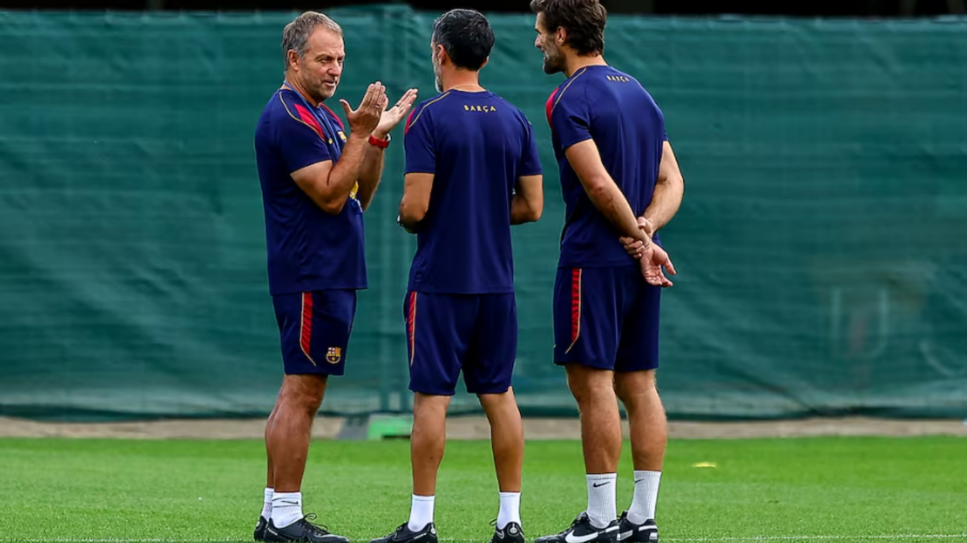 Barcelona  Flick organizon  minipushime  për skuadrën në muajin shtator