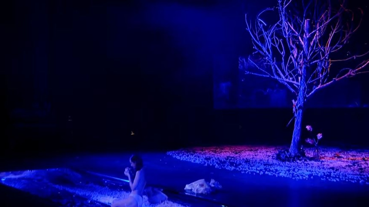  Muzg në kopshtin e qershive   Vepra e Chekhov hap sezonin e ri në Teatrin kombëtar  duket si një kronikë aktuale