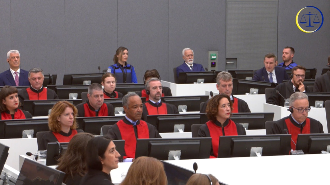 Gjyqi në Hagë/ Gjykatësi: Anëtarë të UÇK-së kryen veprime dhe mosveprime që rezultuan në vdekjen e të paktën 96 personave