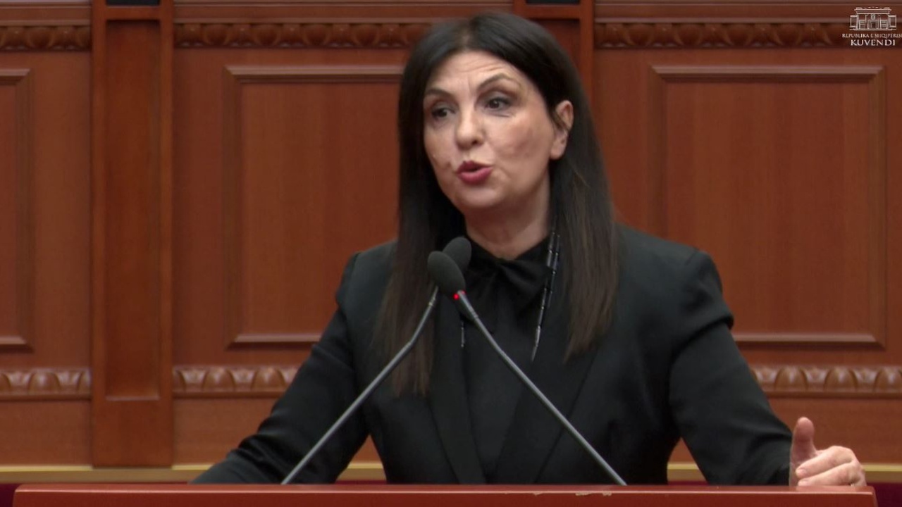 Topalli i kërkon dorëheqjen Peleshit  Je numri dy i Republikës  deri sot nuk të kam dëgjuar të flasësh