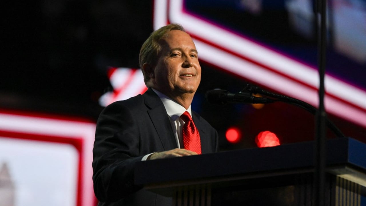 Trump për kandidatin republikan në Teksas  Mund të mos duket mirë ose të mos flasë mirë  por duhet të votoni për të