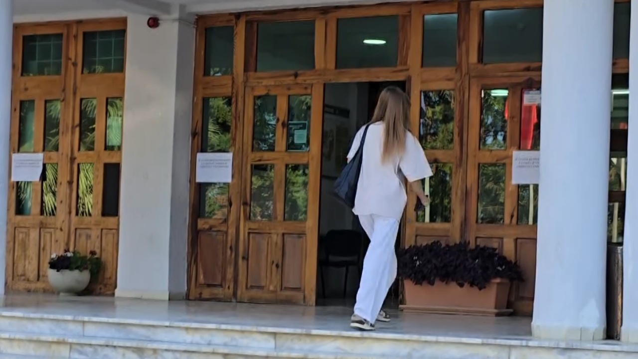 Diploma po  por më pak punë  INSTAT  Gratë dominojnë arsimin  por mbeten pas në punësim dhe paga më të ulëta
