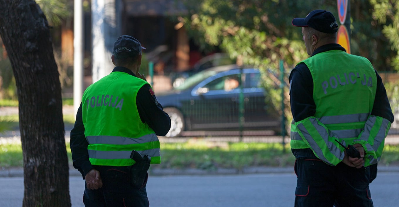 Mister me vrasjen e trefishtë në poligonin e qitjes në Mal të Zi, rusi ekzekutoi punëtorët dhe kreu vetëvrasje pas një ndjekjeje nga policia