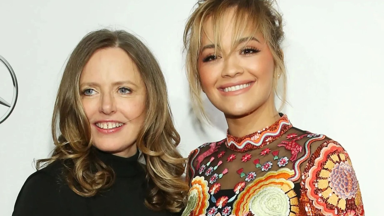 Rita Ora në telashe  këngëtarja e famshme përballet me një betejë ligjore prej 3 2 milionë paundë me ish menaxheren