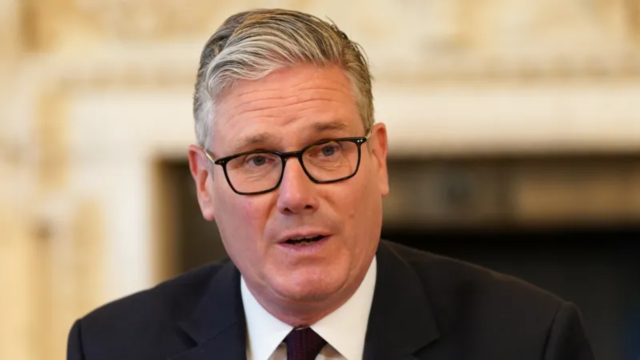 “Është koha t’ia kaloj stafetën një pasardhësi”/ Keir Starmer njofton dorëheqjen si deputet: Do të përqendrohem në gjëra të tjera