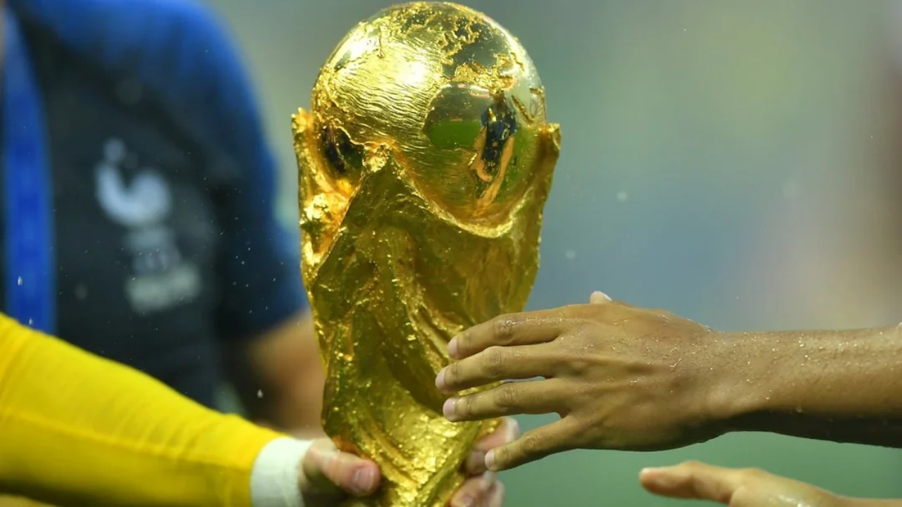 FIFA nën presion, federatat nordike i drejtohen Brukselit: Futbolli nuk është për t’u shitur