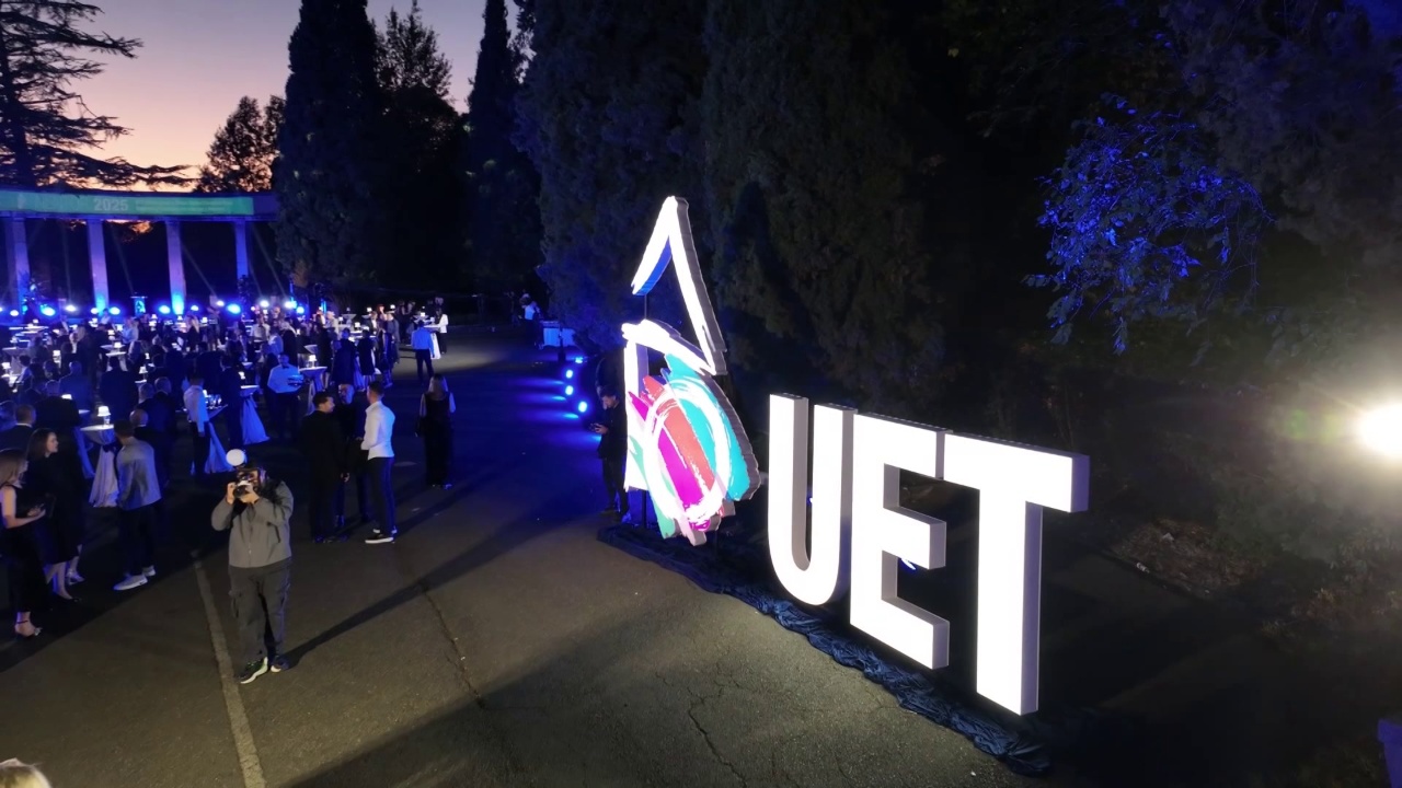 UET feston 20 vjetorin  30 mijë studentë dhe 150 universitete partnere  dekada e tretë nis me një kampus të ri