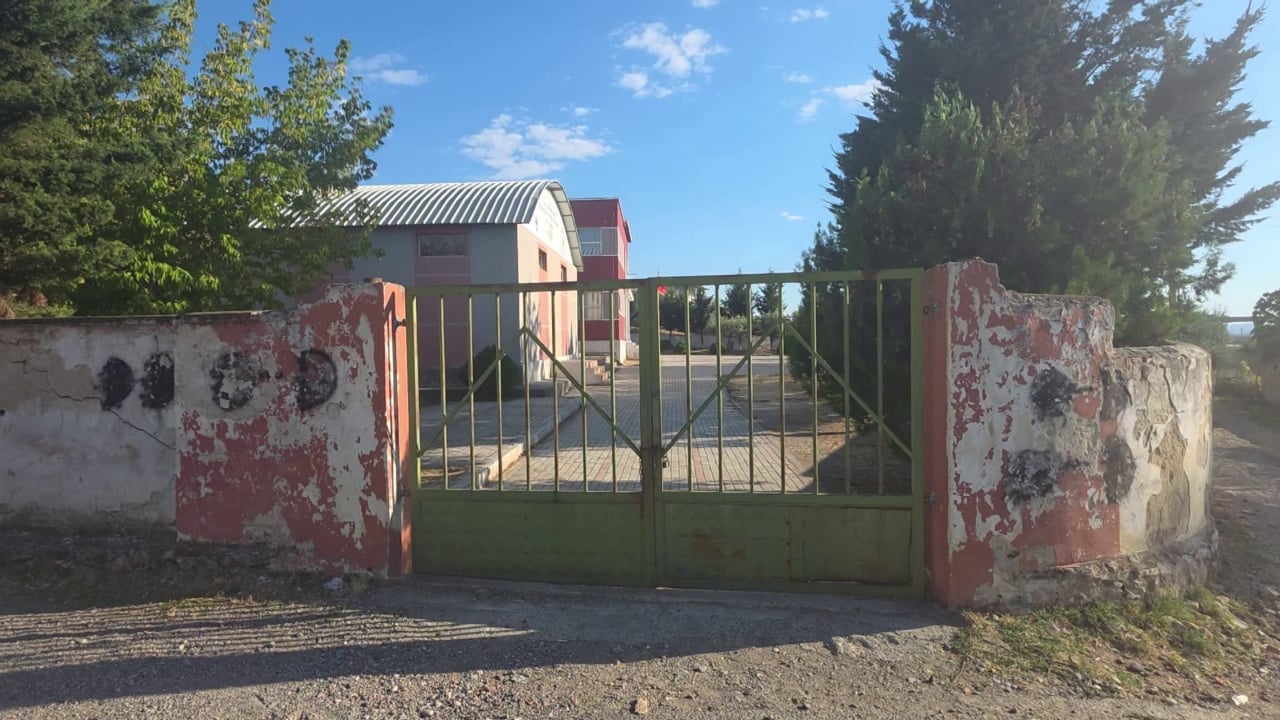 Ngacmonte nxënësen 13 vjeçare  Detaje të reja nga Lushnja  banorët për mësuesin 60 vjeçar  I vendosnim duart në zjarr  ishte njeri i kulturuar