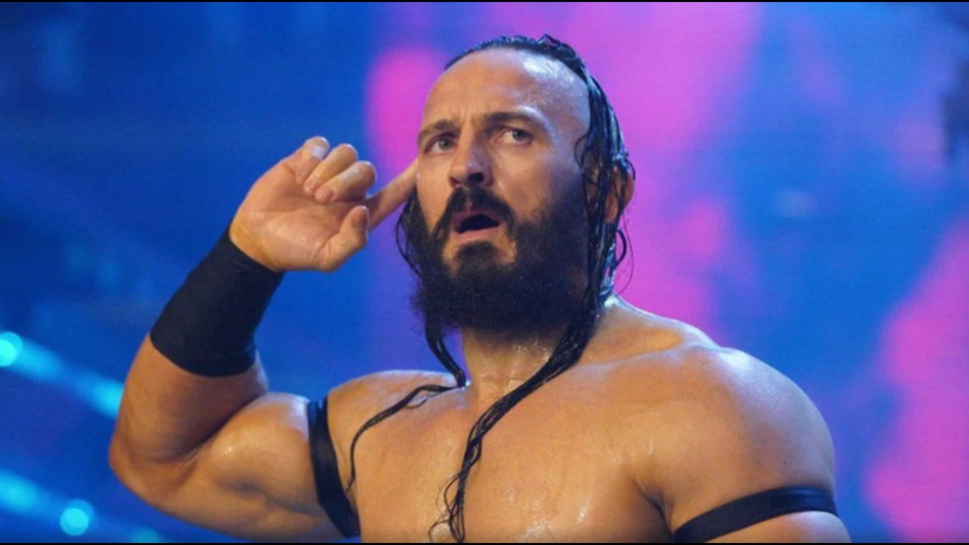 bota-e-wrestling-eshte-ne-zi-nderron-jete-ne-moshen-40-vjecare-benjamin-pac-satterley