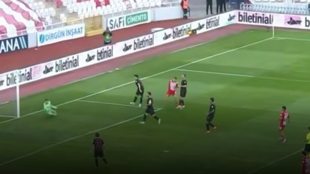 Video/ Manaj shkëlqen në Turqi pas grumbullimit me Kombëtaren, dy gola dhe një asist për një shqiptar tjetër