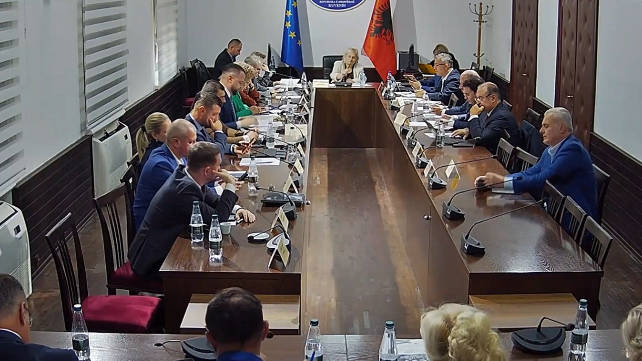 guvernatori-pa-imunitet-te-ri-nisma-e-socialisteve-le-jashte-mbrojtjen-nga-arrestimi-te-drejtuesve-te-bankes