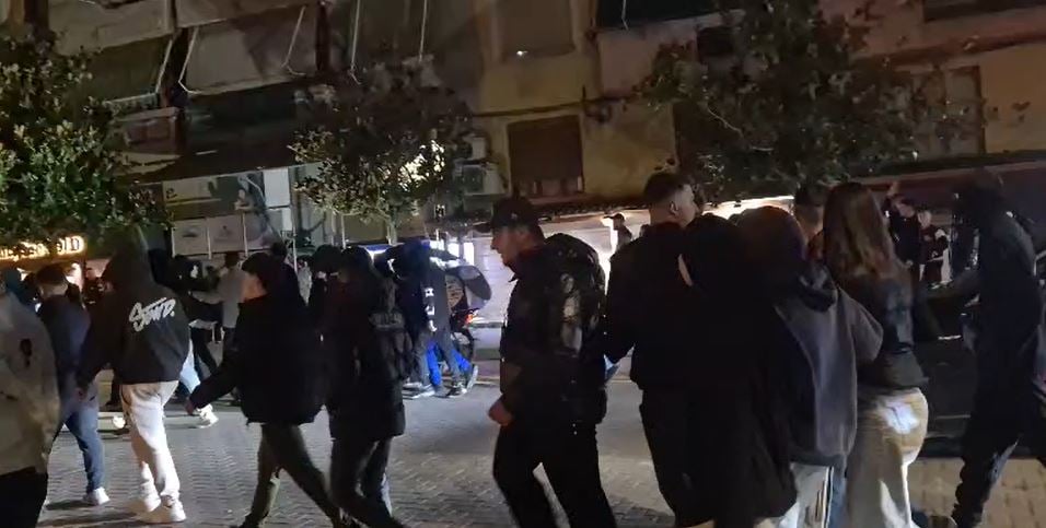 Mblidhen sërish protestuesit në Elbasan, policia në gatishmëri