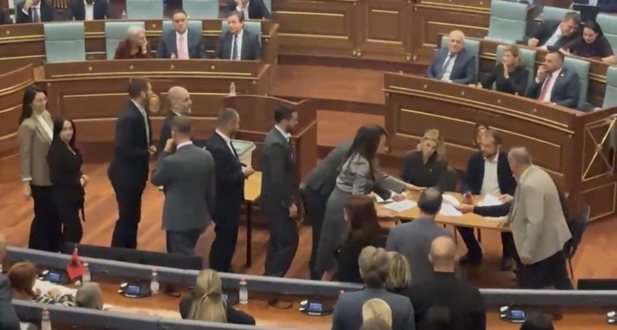 Merr fund ngërçi politik, zgjidhet Presidentja e Kosovës