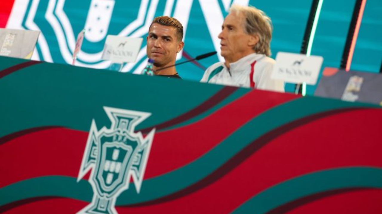 Foto nga burimi: Thyhet “akulli” mes Ronaldos dhe Jorge Jesus, 41-vjeçari përfshihet në listën paraprake të Portugalisë për ndeshjet e radhës