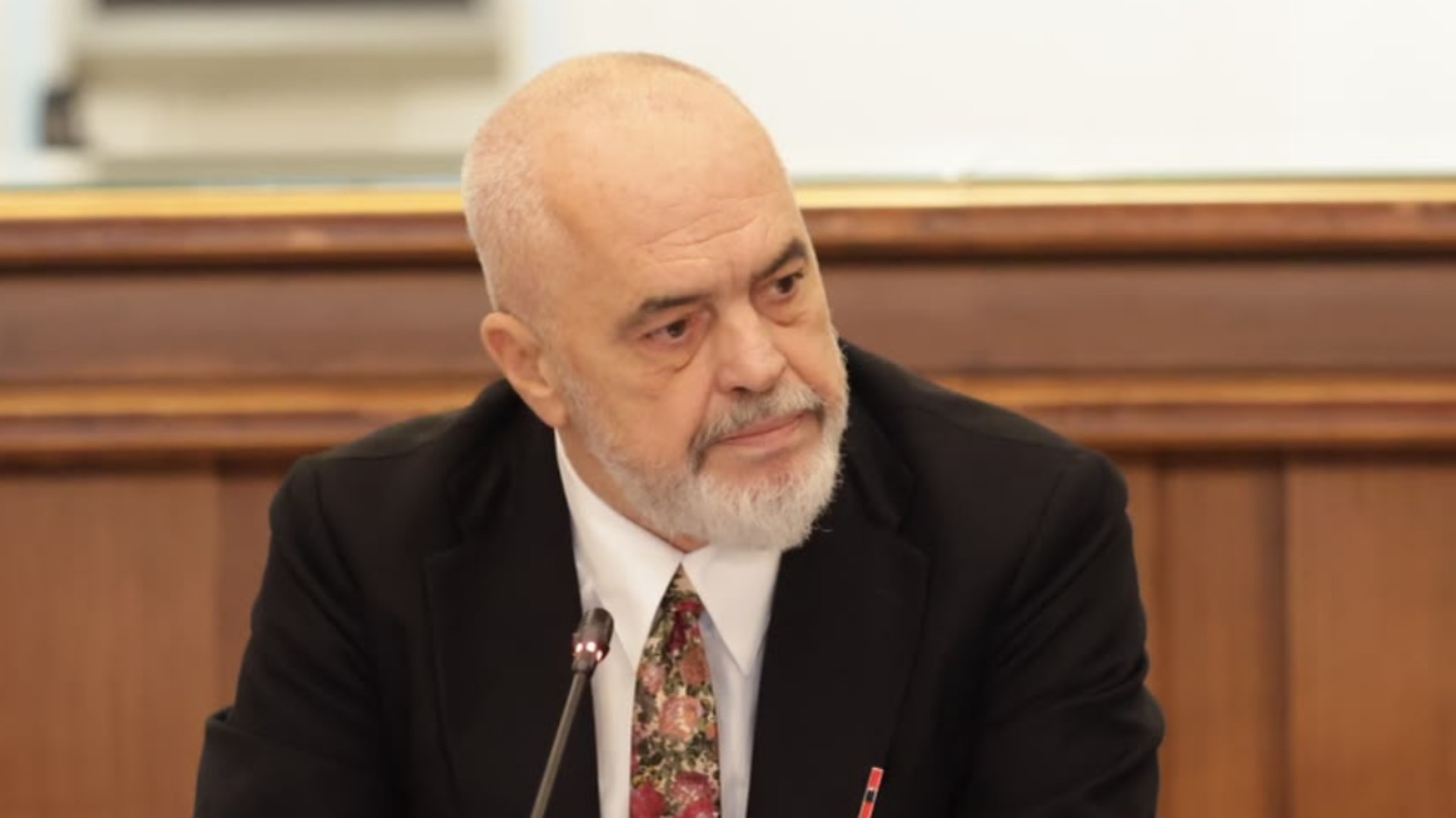 Foto nga burimi: E PLOTË/ “Jemi miq me Izraelin, por edhe me Katarin e Turqinë”, kryeministri Rama: U provokua një tjetër 21 janar, sulmuan bankat për të krijuar panik
