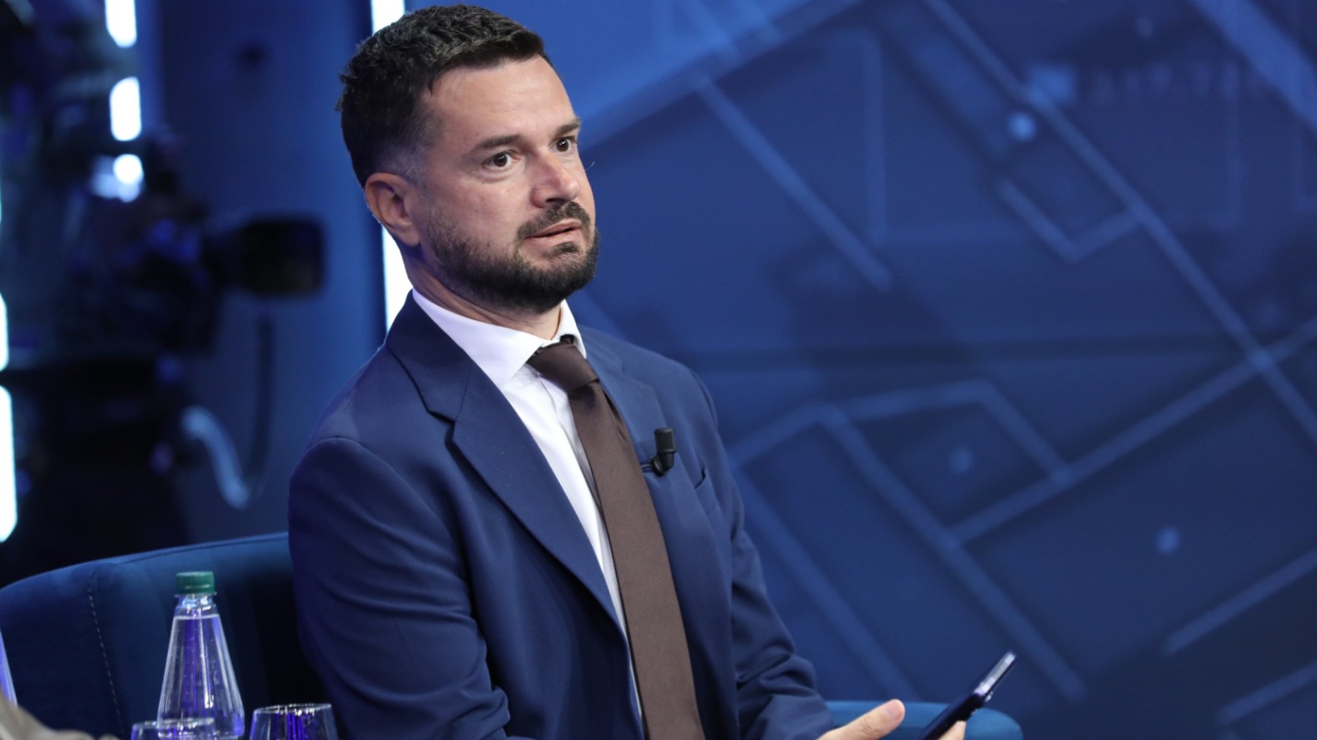  Kujdes nga kurthi i dorëheqjes   Curri në Top Story  Studentët të organizohen politikisht  me qeveri teknike Rama fiton sërish zgjedhjet