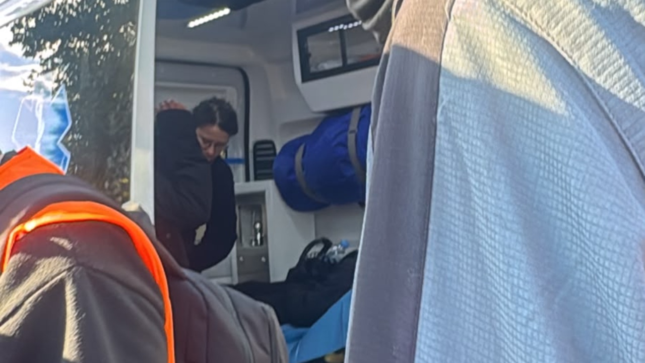 protesta-ne-tirane-ambulanca-merr-nje-tjeter-te-lenduar-vijojne-tensionet-prane-kryeministrise