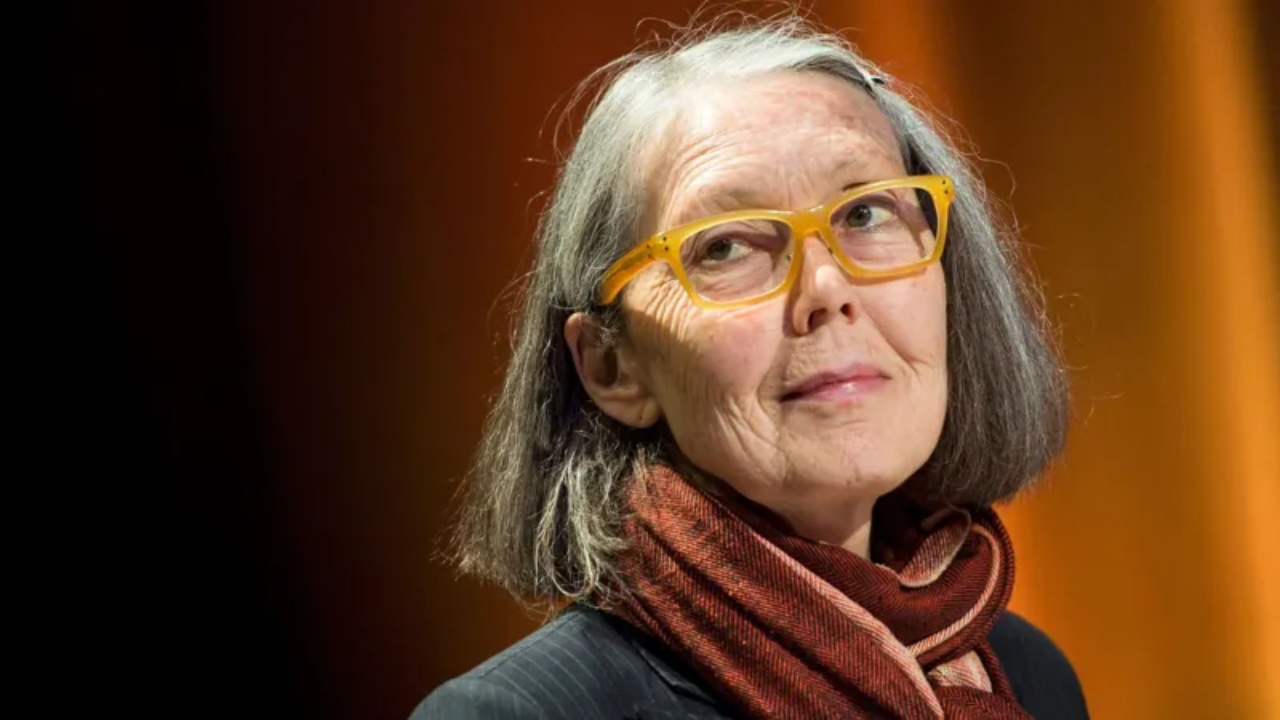 Nga poezia te tradita klasike  poetja kanadeze Anne Carson fiton Çmimin Nobel në Letërsi
