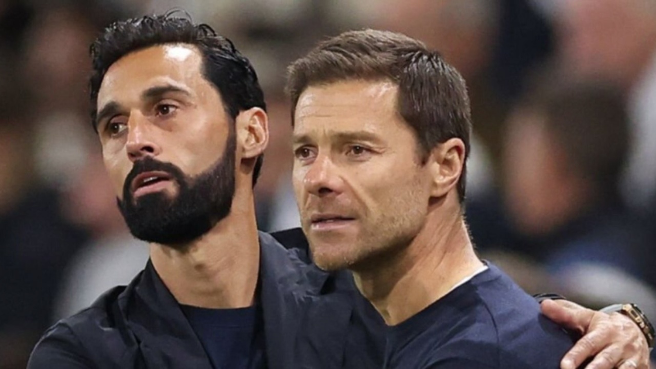  Nuk i pëlqejnë të shohin United të humbasë   Deklarata e fortë ndaj arbitrave  ish trajneri i Realit përballet me telashe në Angli