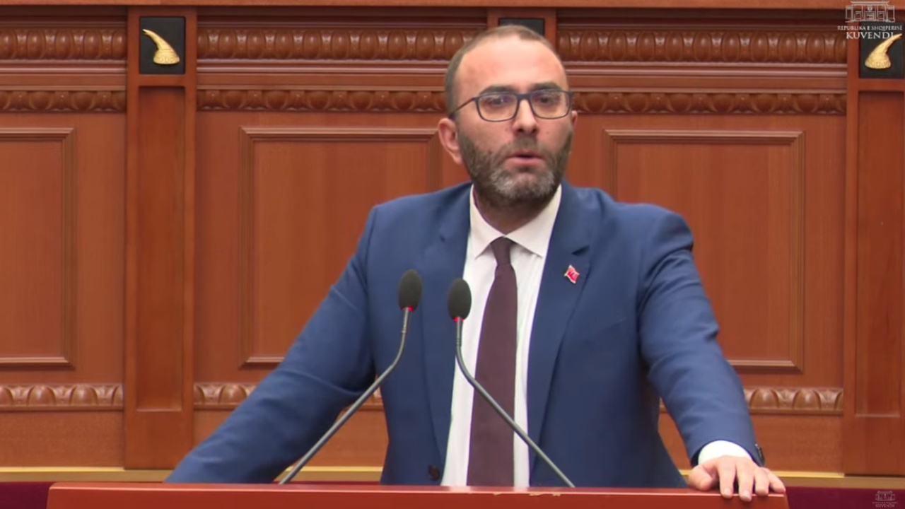  Mos i dil për zot vilave të Ballukut   Bardhi Ballës në Kuvend  Me 82 vota i dolët kundër SPAK për të mbrojtur një të korruptuar