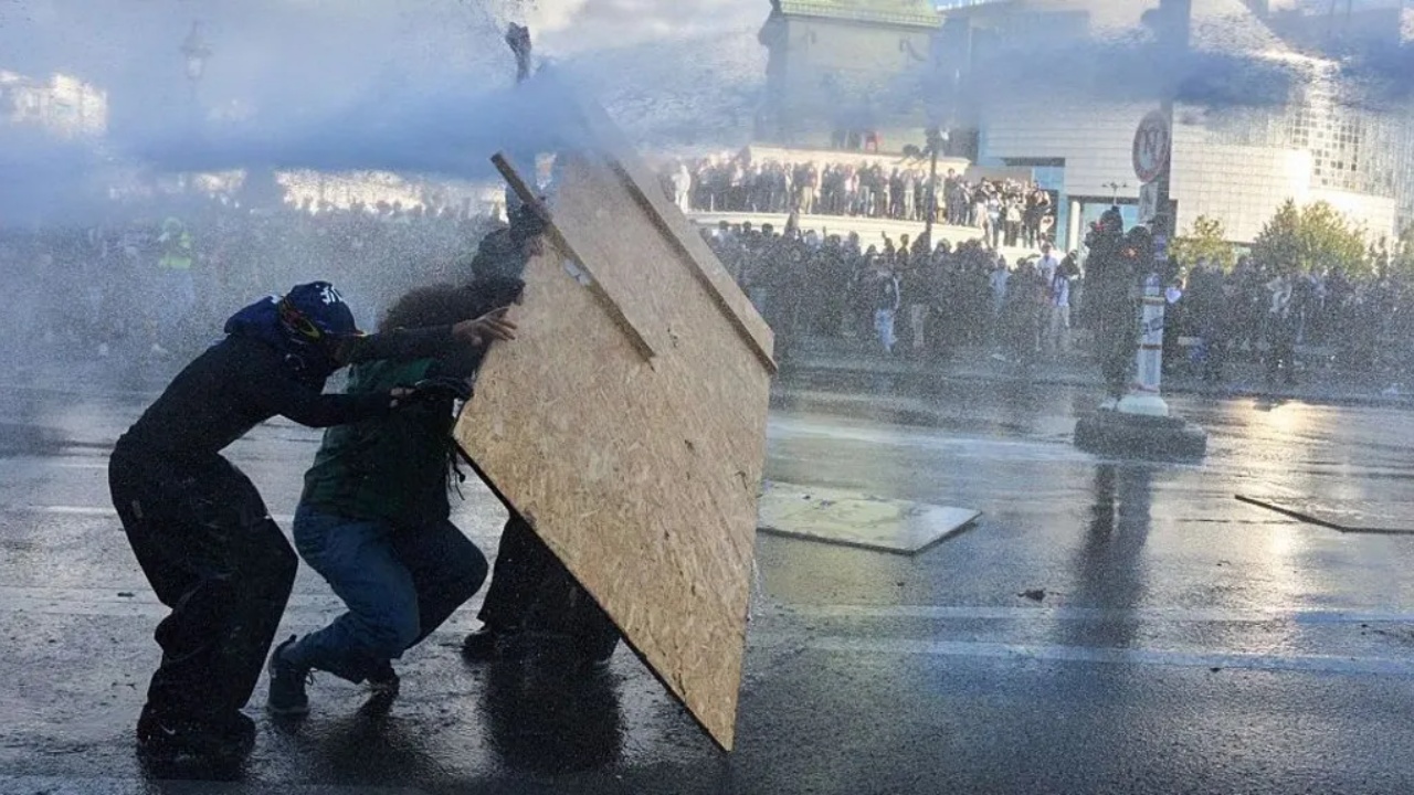franca-premton-3-000-mesues-shtese-pas-protestave-te-studenteve-qeveria-nen-presion-studentet-tubimet-do-te-vijojne