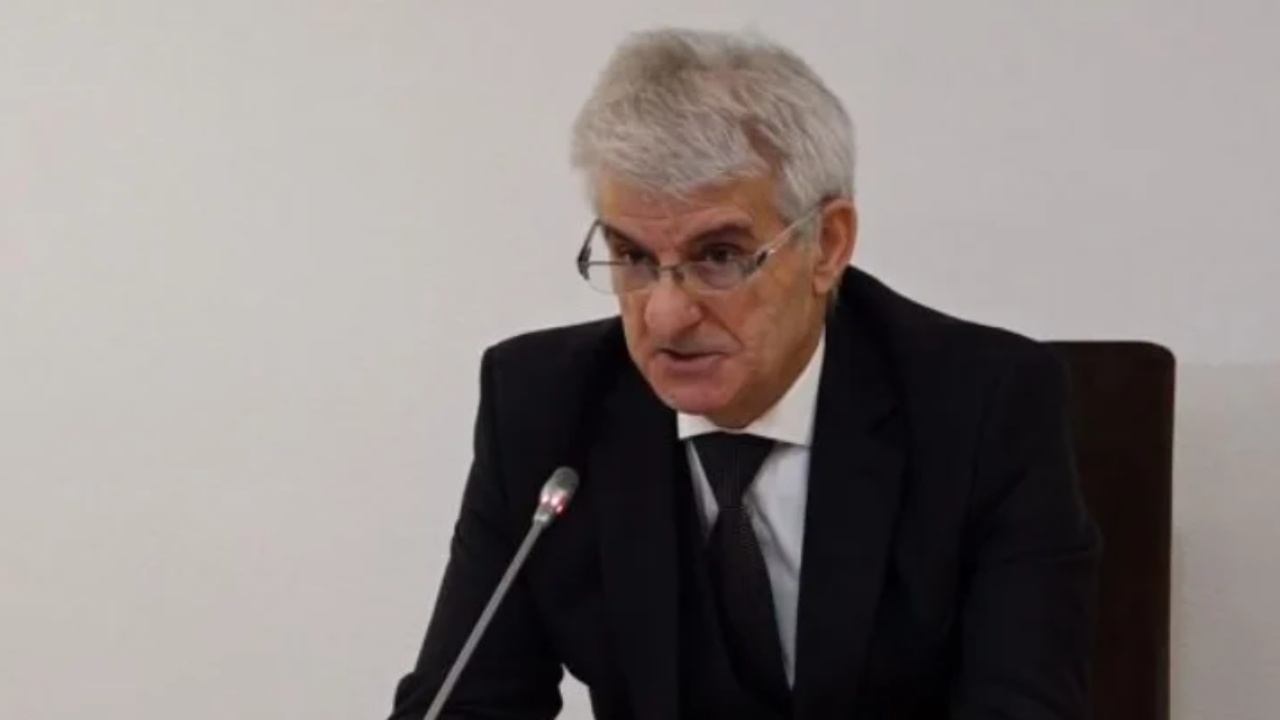 Hetimi disiplinor dhe dënimi me shërbim prove  gjyqtari i vetting ut Luan Daci e dërgoi çështjen në Strasburg  avokati  GJEDNJ konstatoi se Gjykata e Lartë krijoi një vepër të re penale