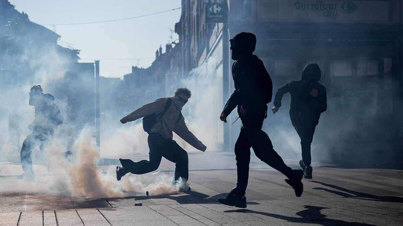 Protestat për arsimin përshkallëzohen në Francë  sindikatat bashkohen kundër qeverisë së Lecorny